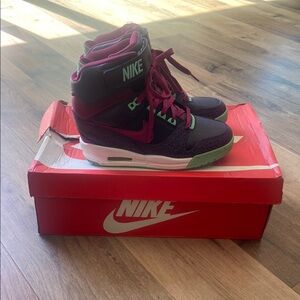 Nike Women's Sneakers - Purple and Green